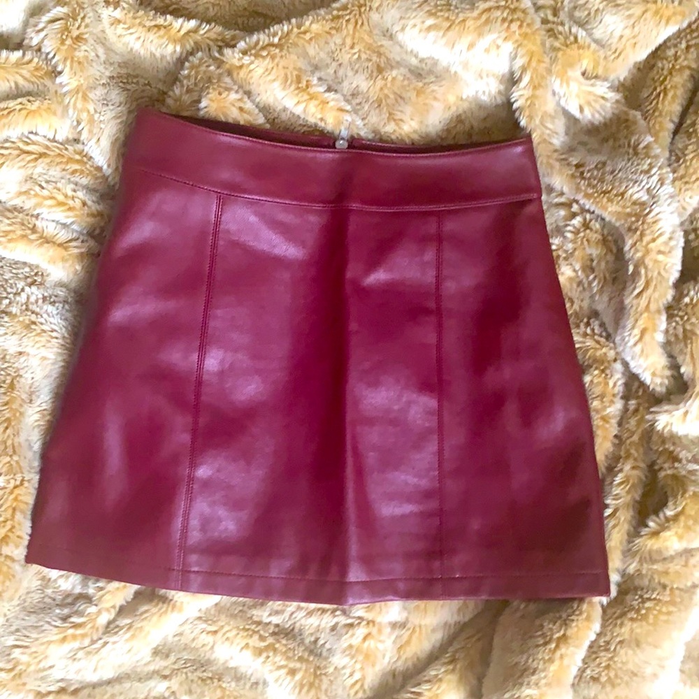 Faux leather mini skirt